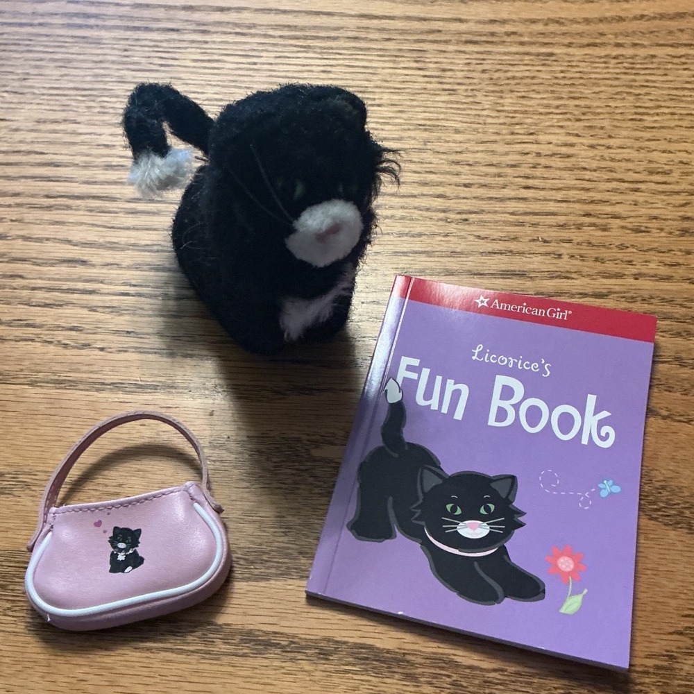 American Girl Licorice the Cat Plush Pink Carrier Bag and Fun Book Set Retired